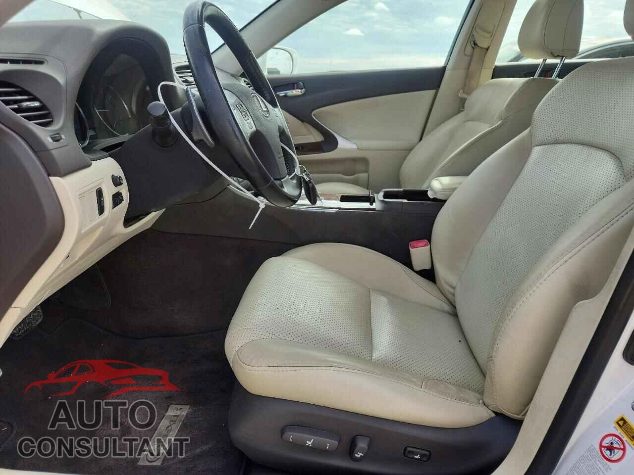 LEXUS IS 2012 - JTHBF5C24C5165220