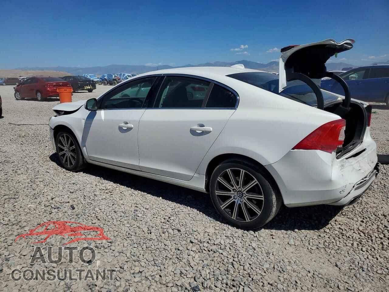 VOLVO S60 2017 - LYV402TK9HB129878