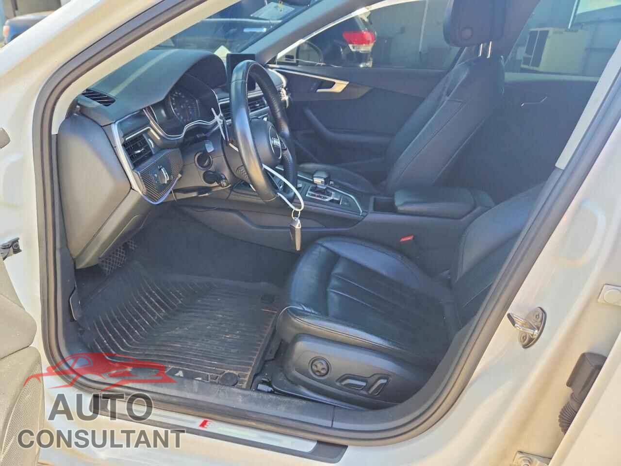 AUDI A4 2019 - WAUDNAF49KA099348