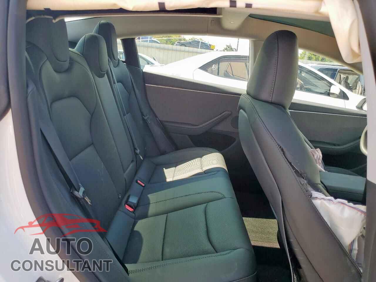 TESLA MODEL 3 2025 - 5YJ3E1EA2SF020521