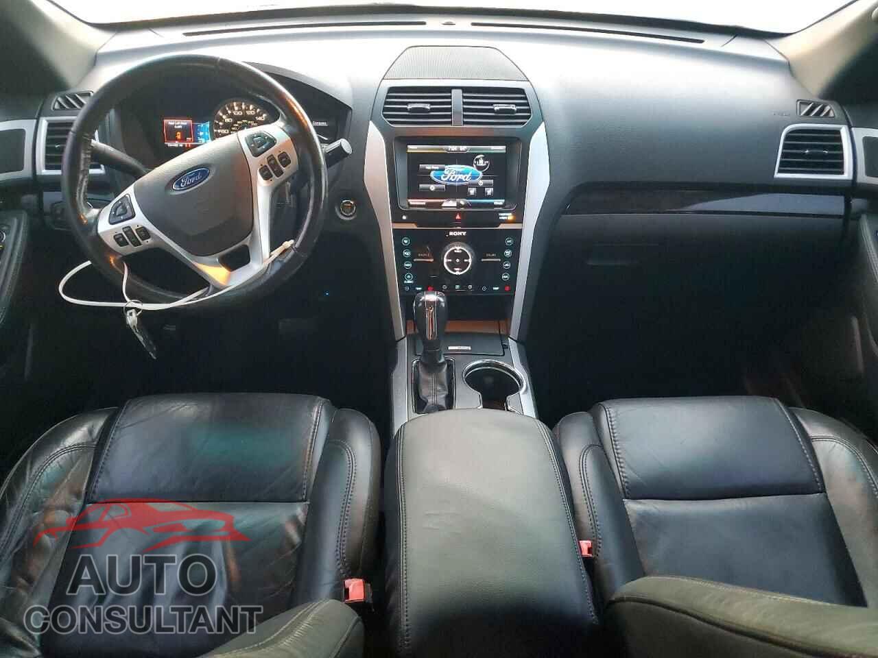 FORD EXPLORER 2015 - 1FM5K7F82FGA10644