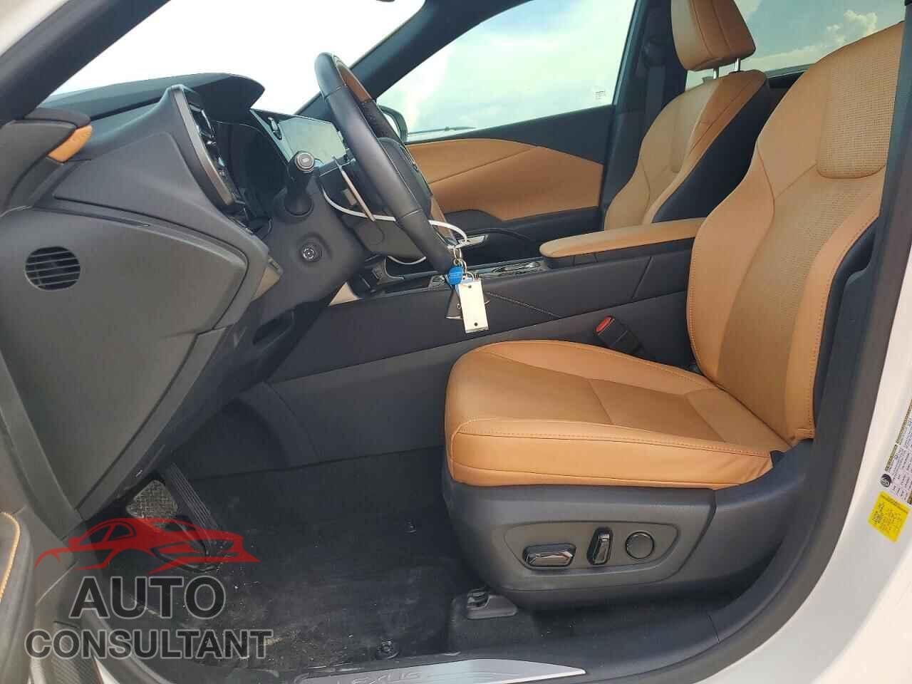 LEXUS RX350 2024 - 2T2BAMBA6RC032193