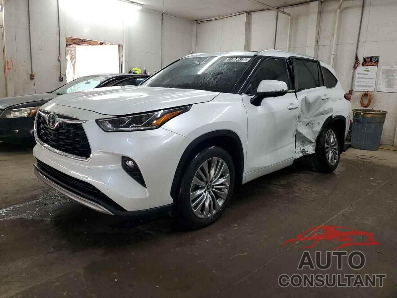 TOYOTA HIGHLANDER 2023 - 5TDKDRBH3PS028144