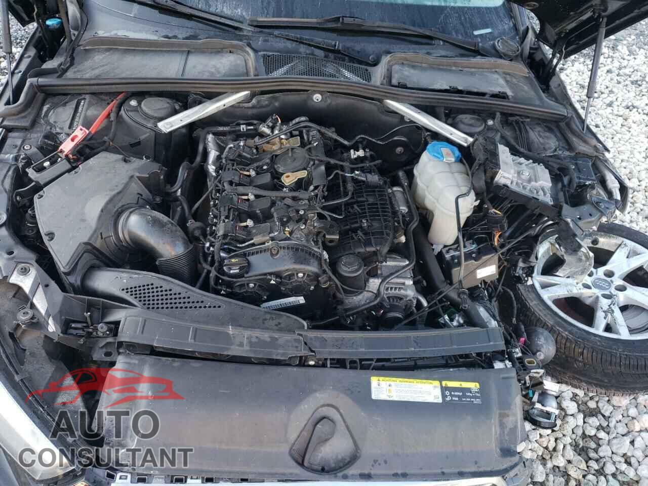 AUDI A4 2018 - WAUDNAF40JA053647