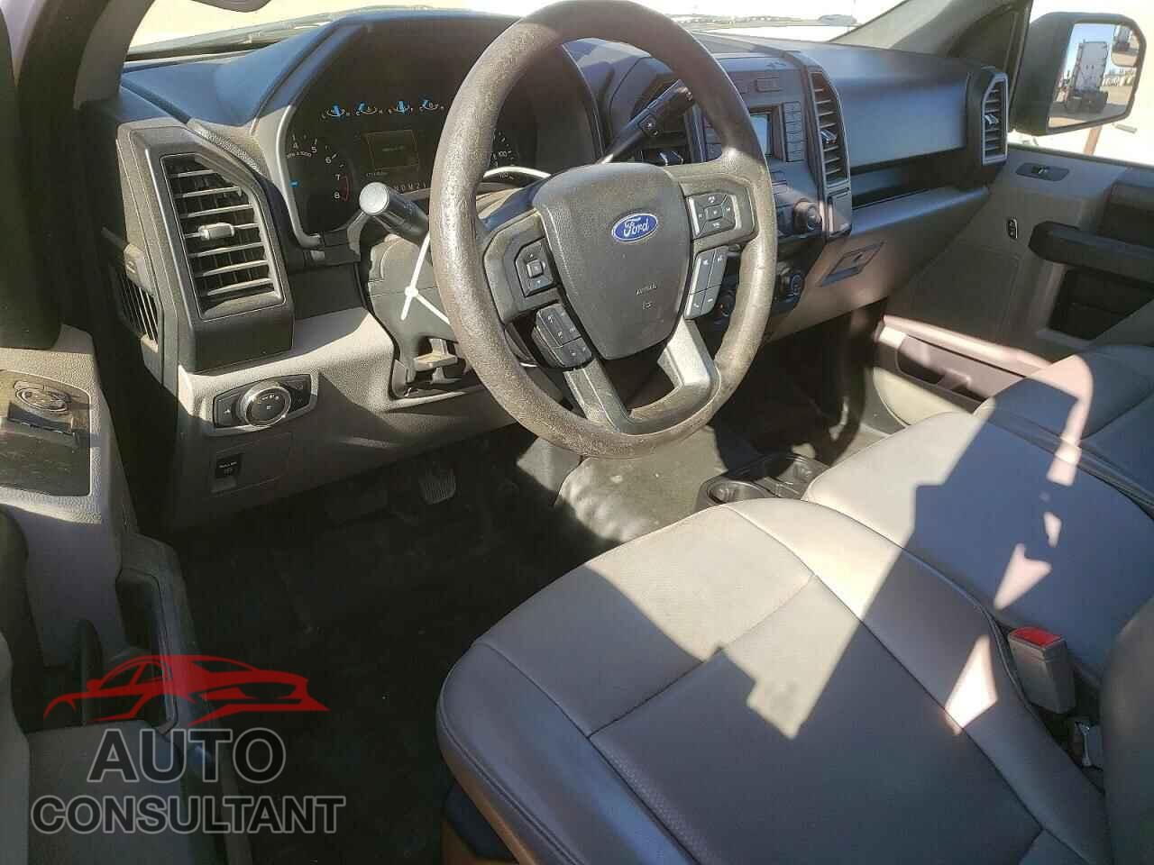 FORD F150 2019 - 1FTMF1EB2KKD34134