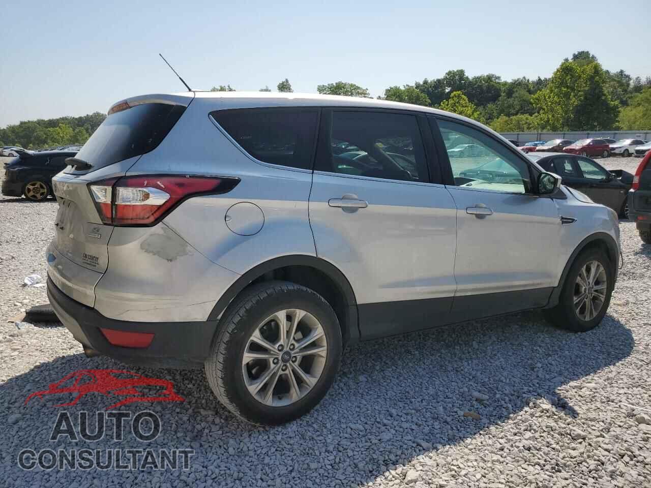 FORD ESCAPE 2017 - 1FMCU0GDXHUE92952