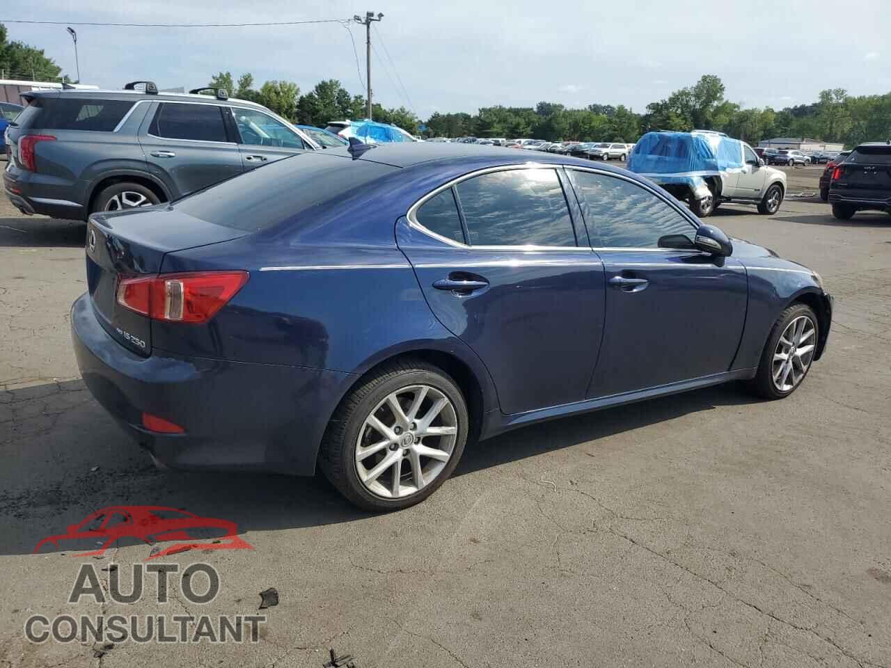 LEXUS IS 2012 - JTHCF5C21C5055147