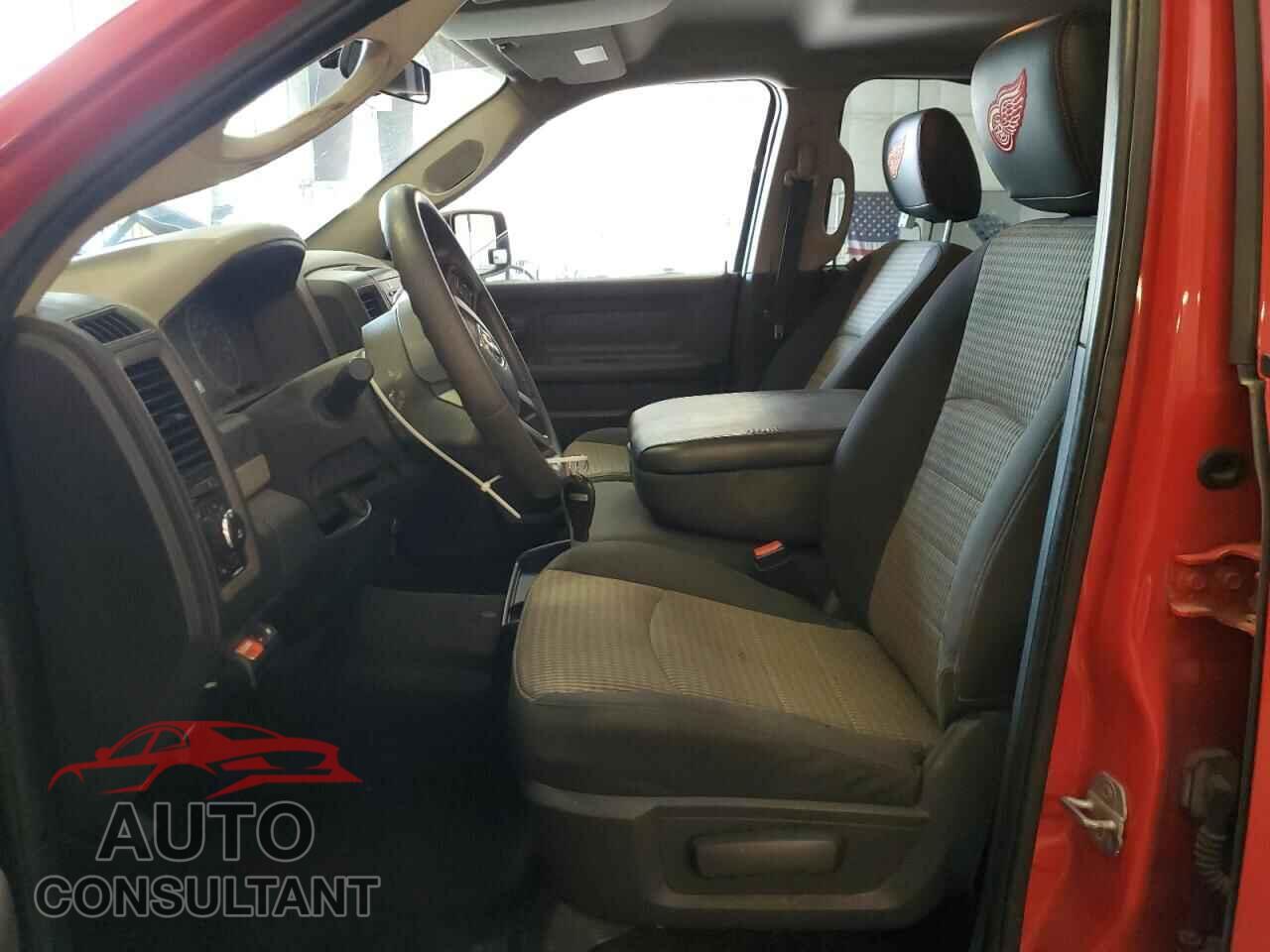 DODGE RAM 1500 2012 - 1C6RD7KT9CS227392