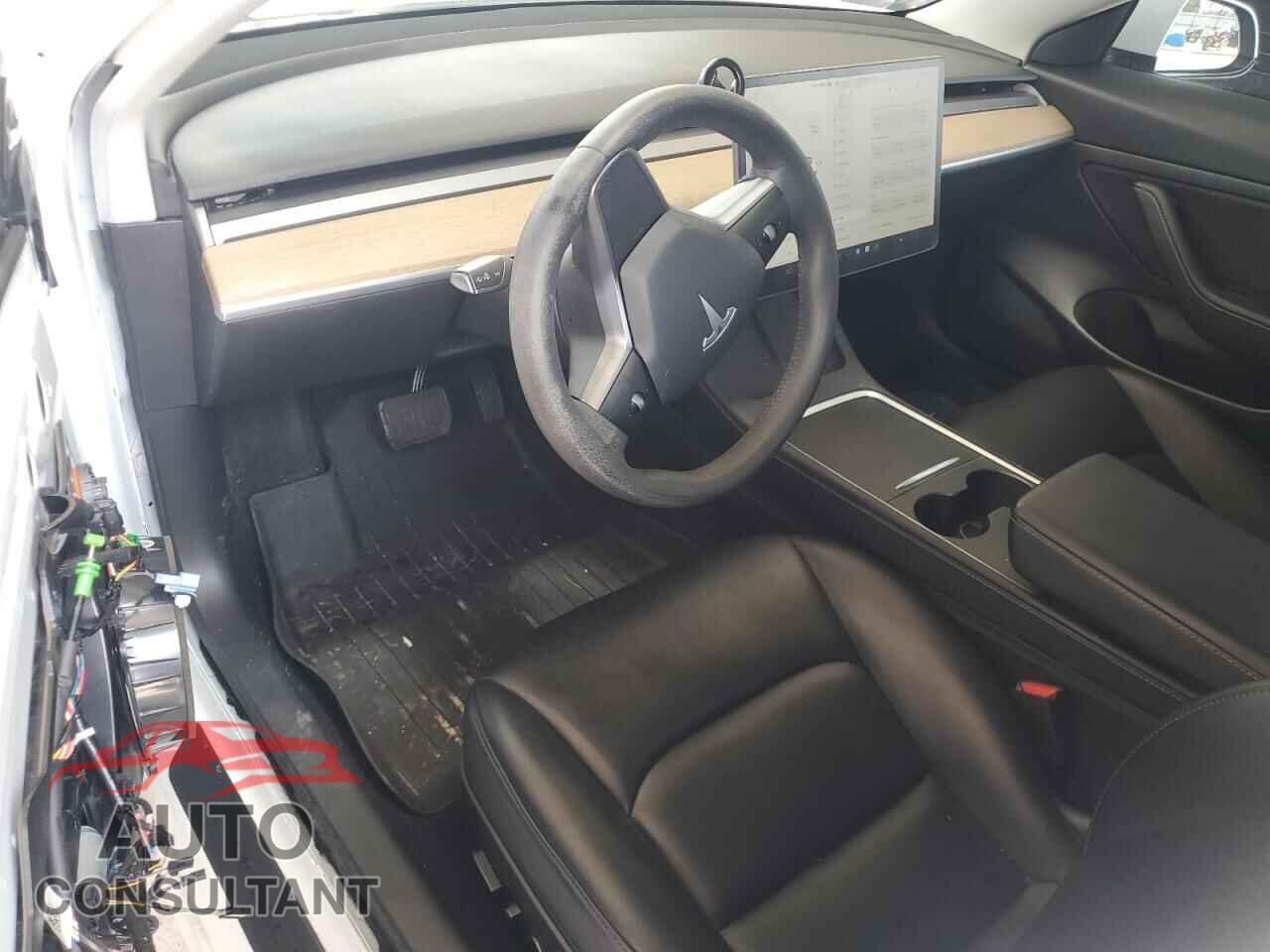 TESLA MODEL 3 2021 - 5YJ3E1EA0MF921390