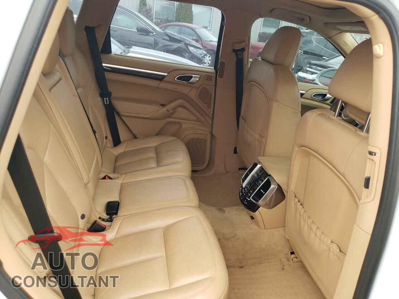 PORSCHE CAYENNE 2016 - WP1AB2A27GLA93990