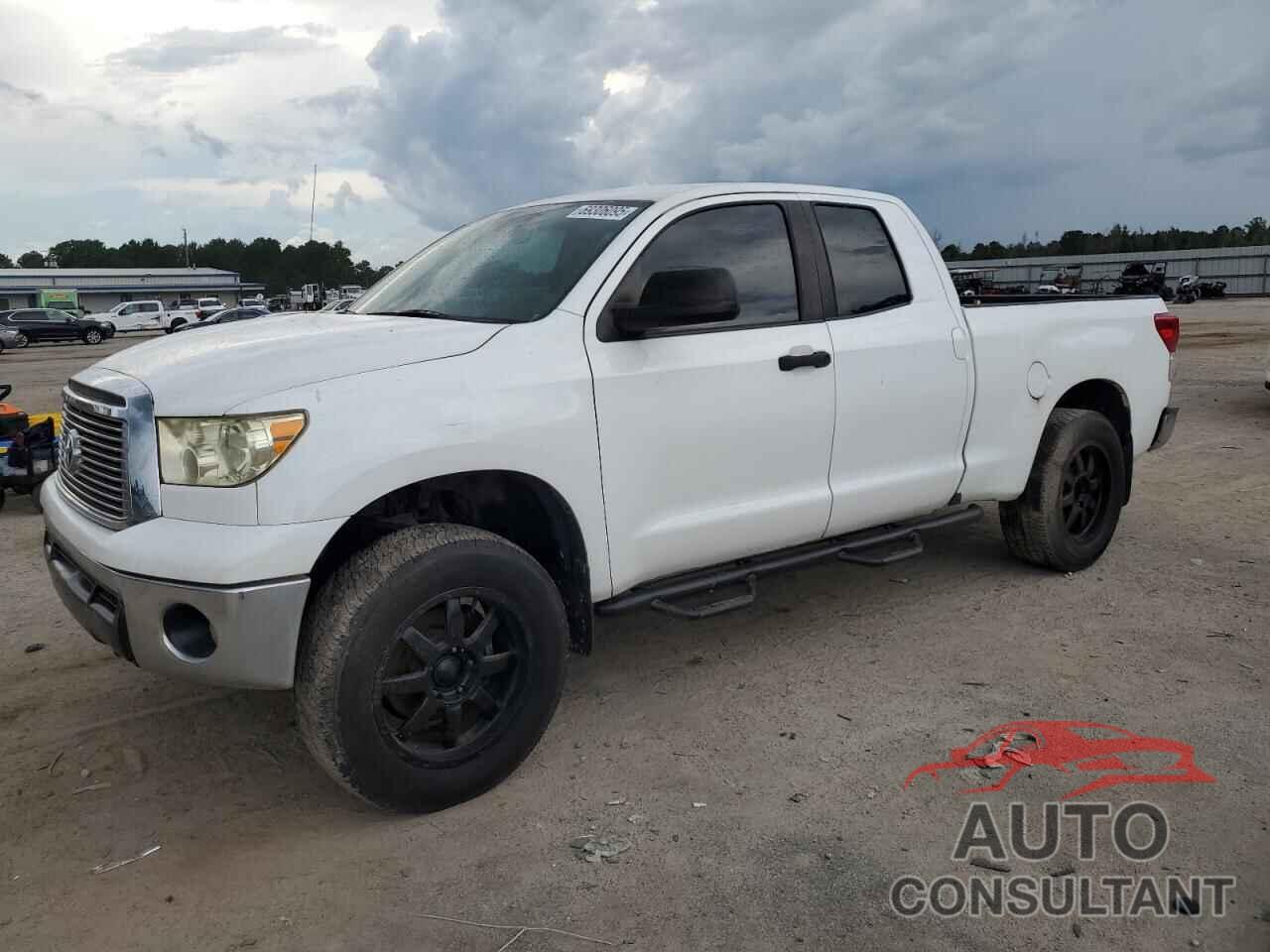 TOYOTA TUNDRA 2010 - 5TFUW5F15AX104263