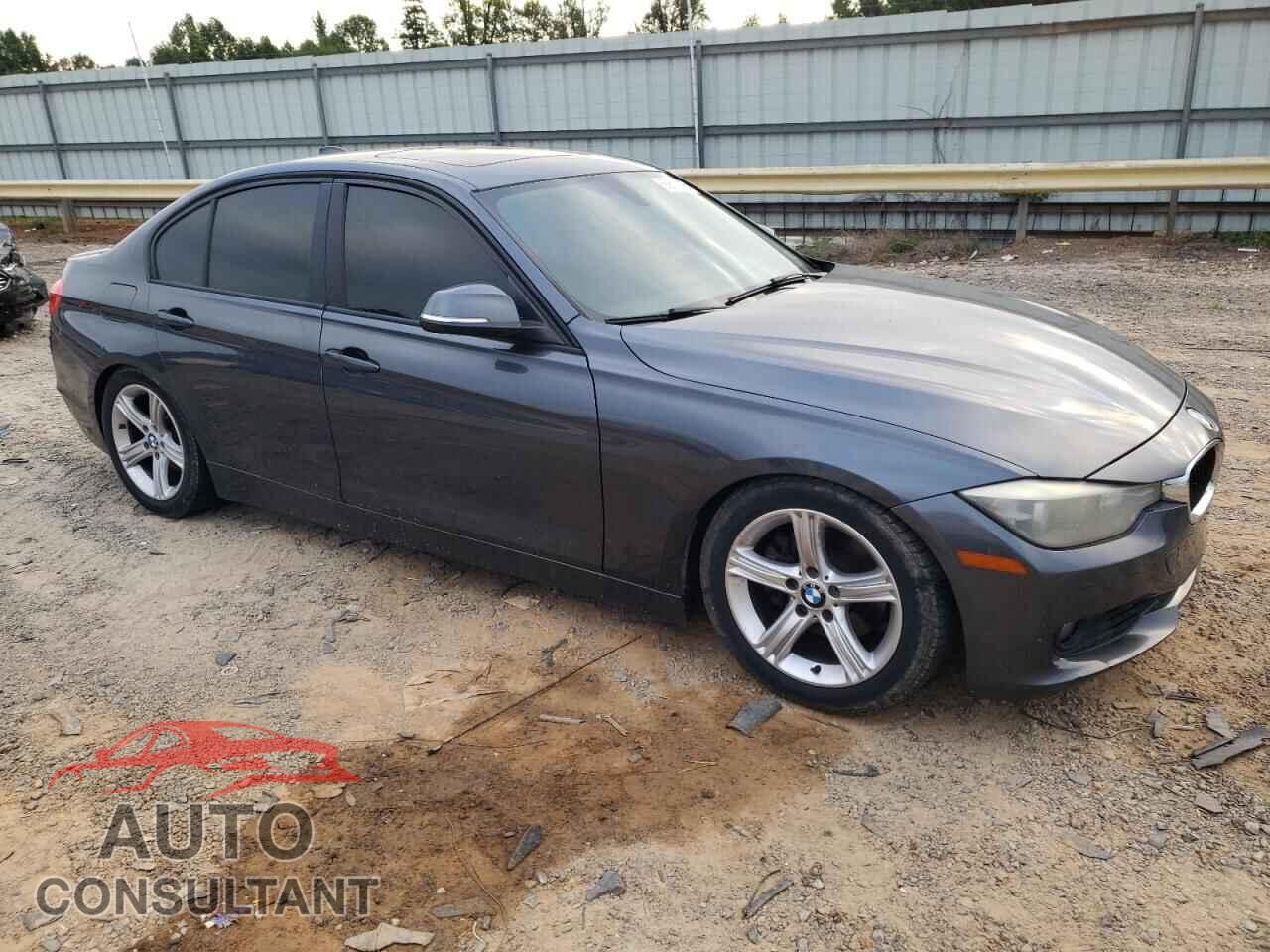 BMW 3 SERIES 2013 - WBA3C1C50DF442097