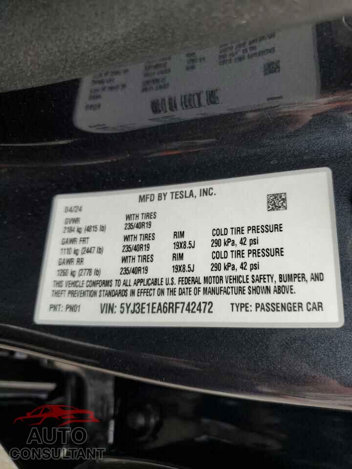 TESLA MODEL 3 2024 - 5YJ3E1EA6RF742472