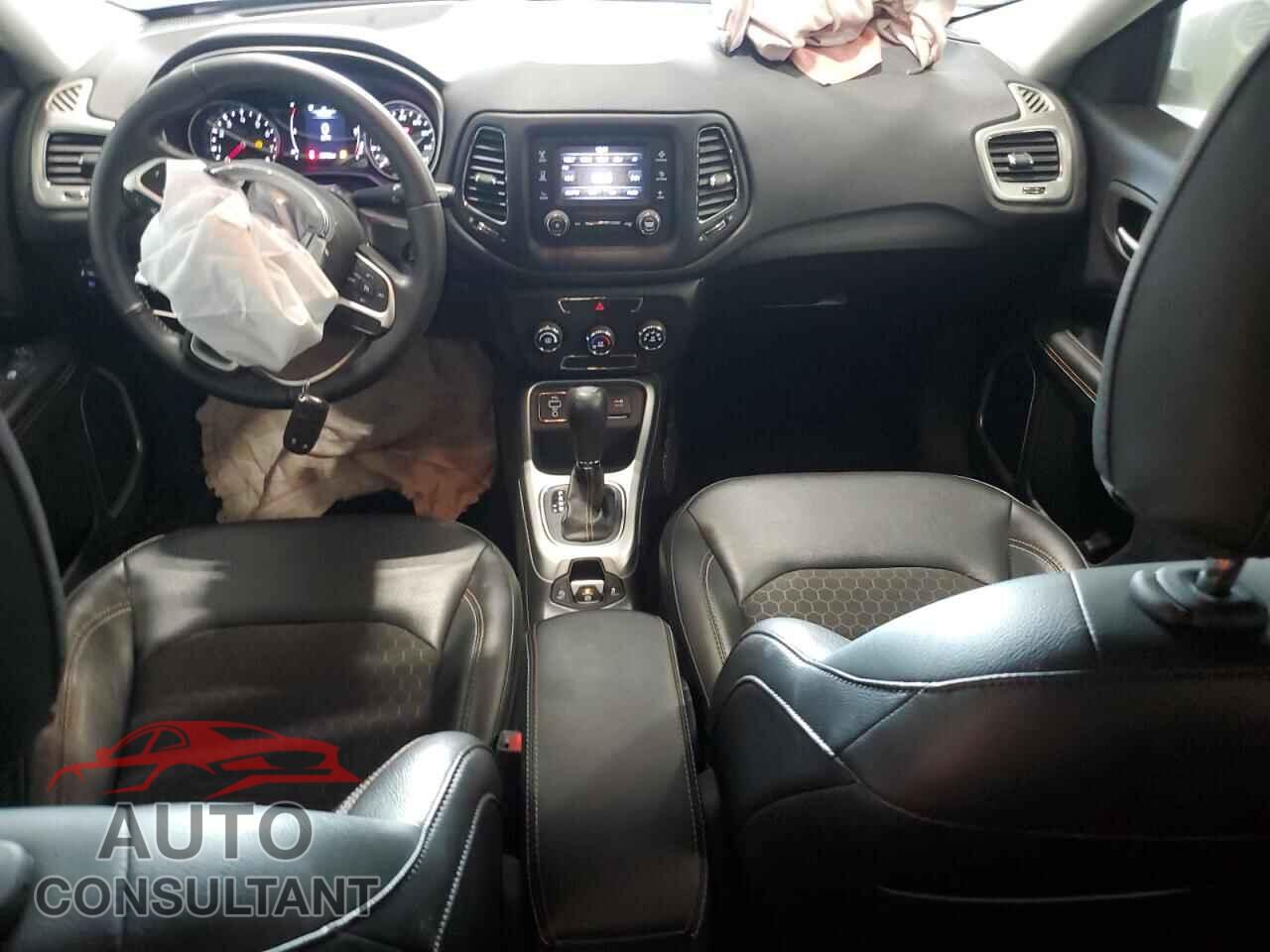 JEEP COMPASS 2018 - 3C4NJCBB5JT488482