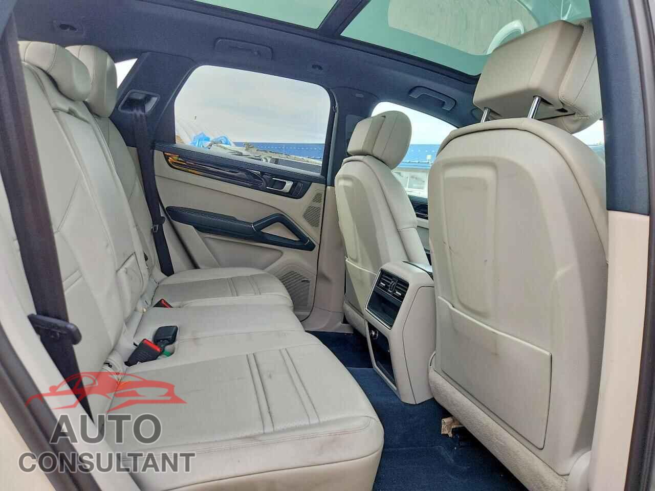 PORSCHE CAYENNE 2019 - WP1AA2AY2KDA06054
