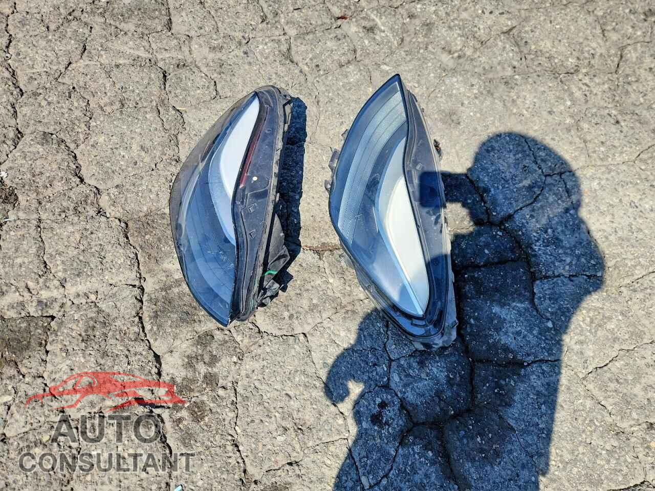 TESLA MODEL 3 2023 - 5YJ3E1EA3PF448220
