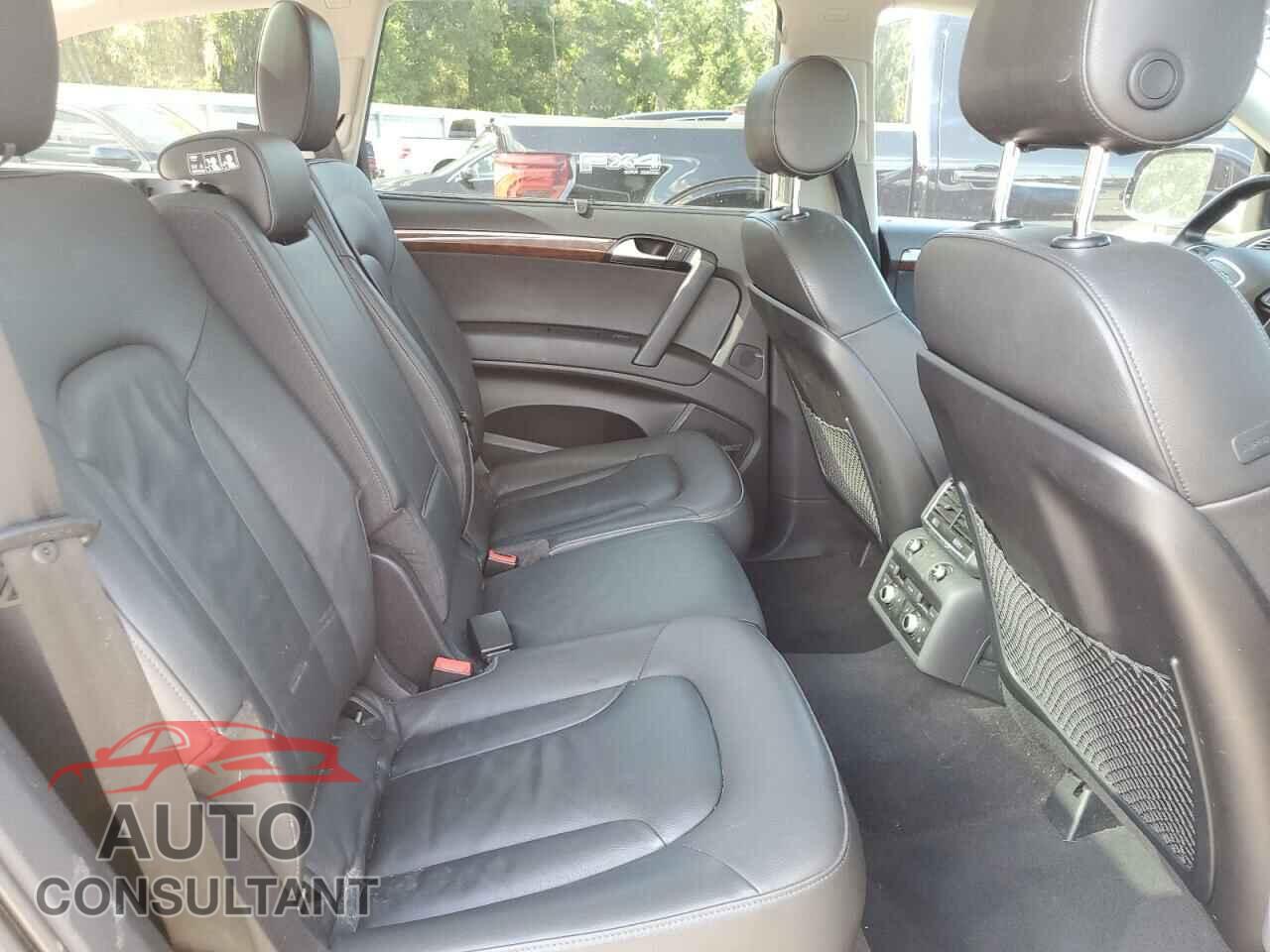 AUDI Q7 2015 - WA1LMBFE9FD017780