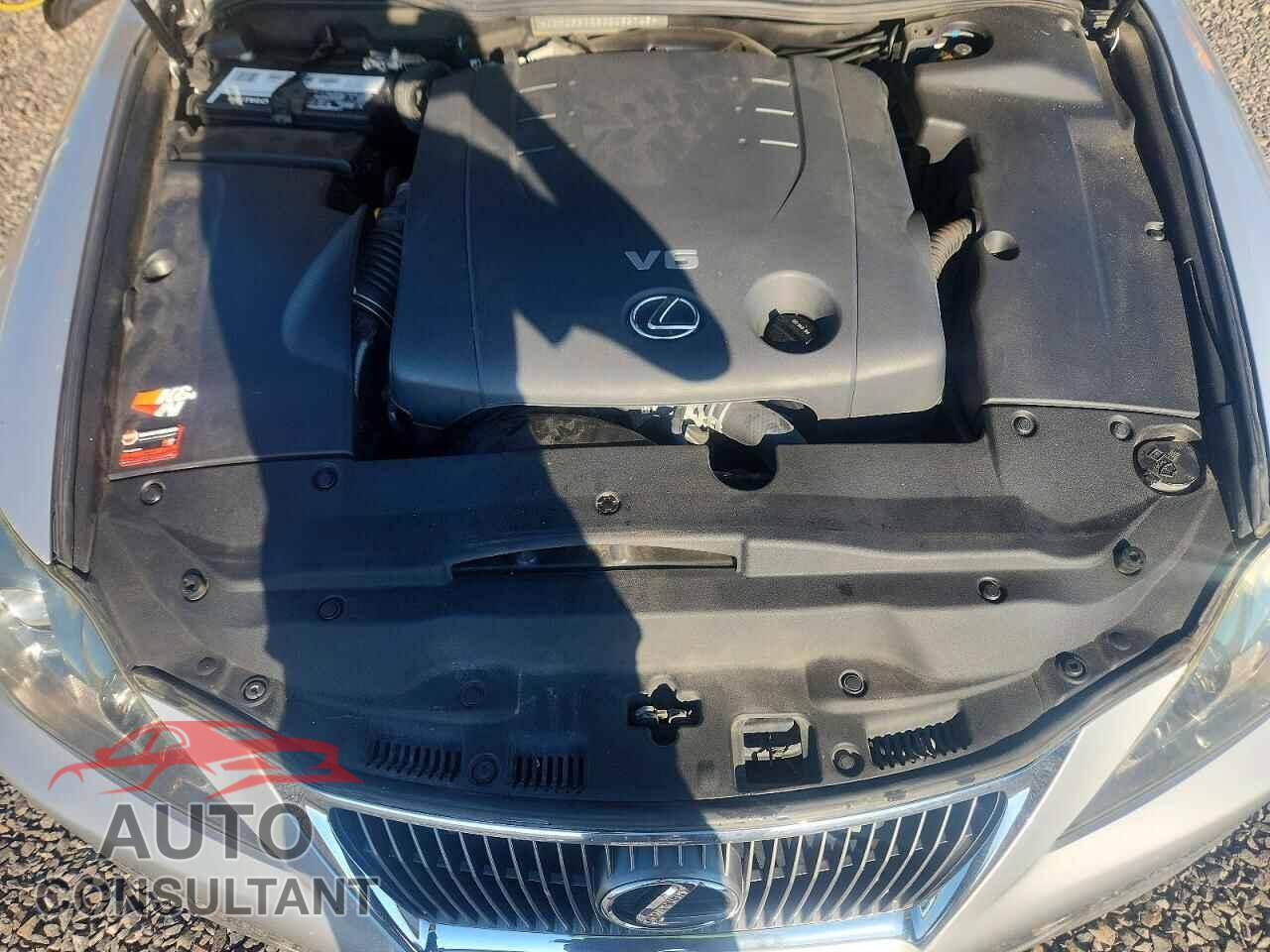 LEXUS IS 2012 - JTHCF5C23C2035743