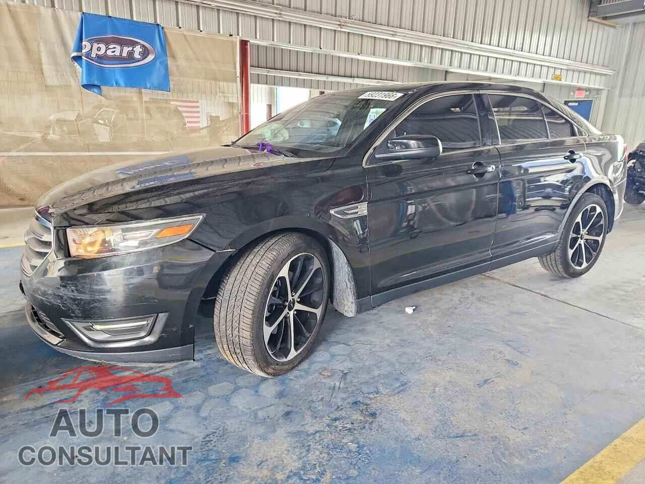 FORD TAURUS 2015 - 1FAHP2E80FG118077
