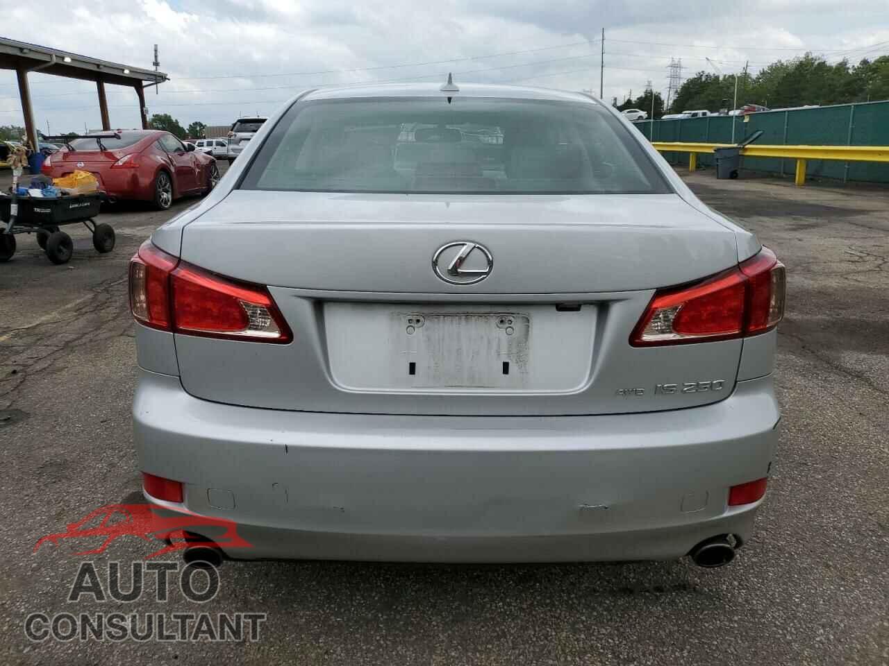 LEXUS IS 2012 - JTHCF5C27C5055895