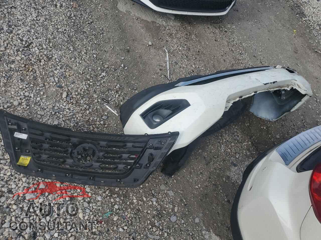 NISSAN PATHFINDER 2017 - 5N1DR2MM6HC650165
