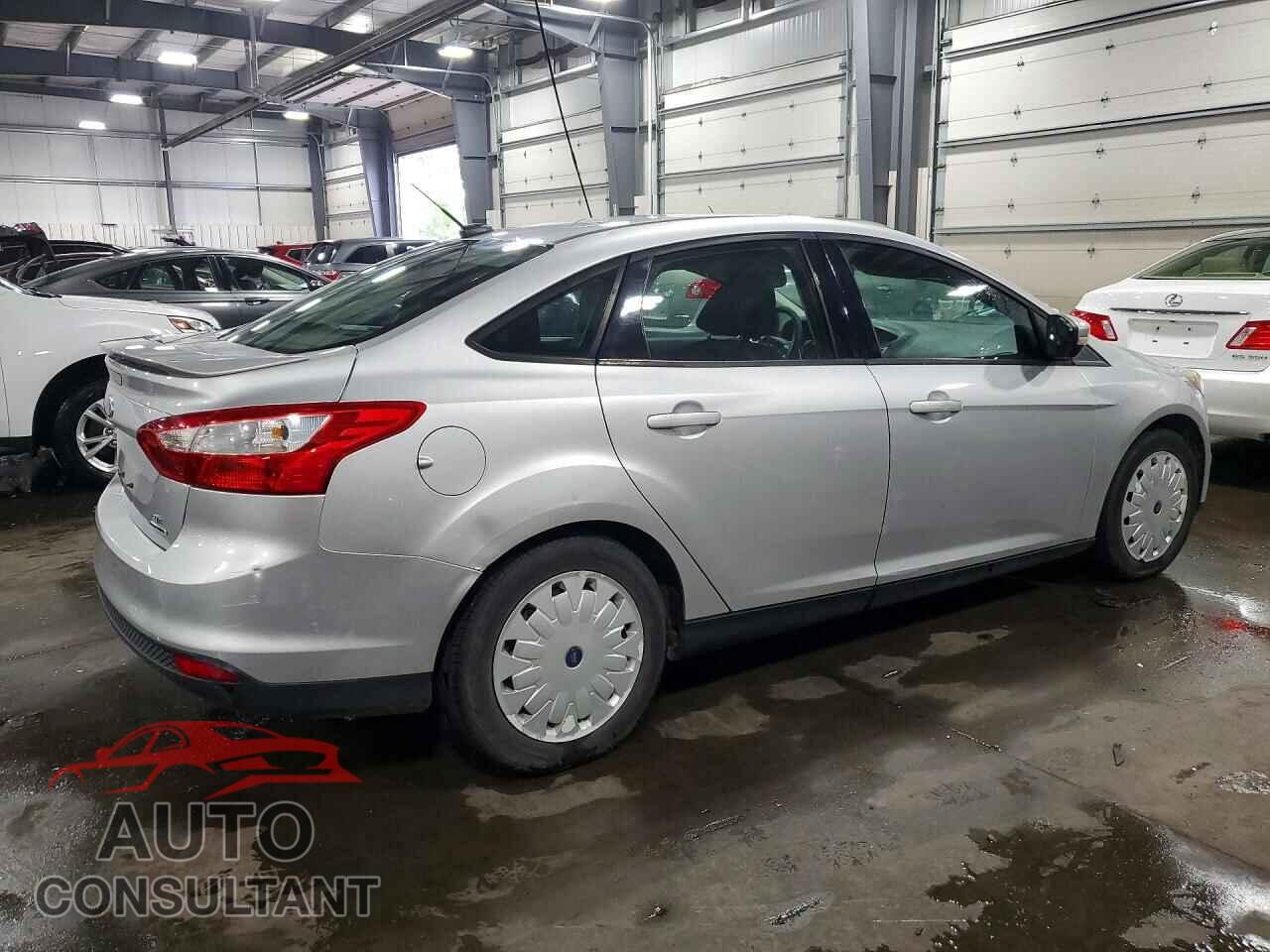 FORD FOCUS 2013 - 1FADP3F29DL271026