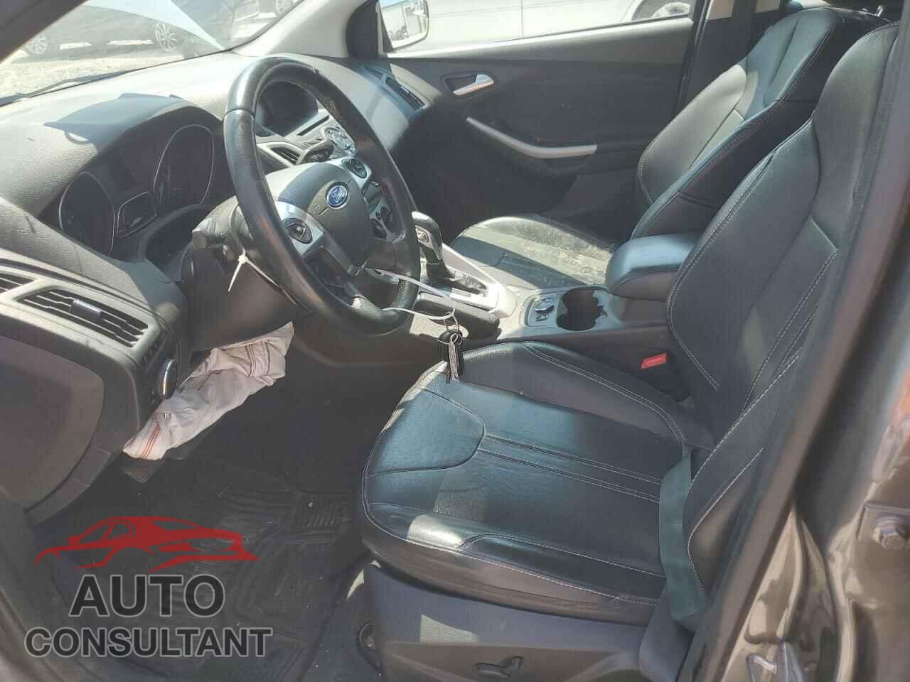 FORD FOCUS 2014 - 1FADP3F21EL452123