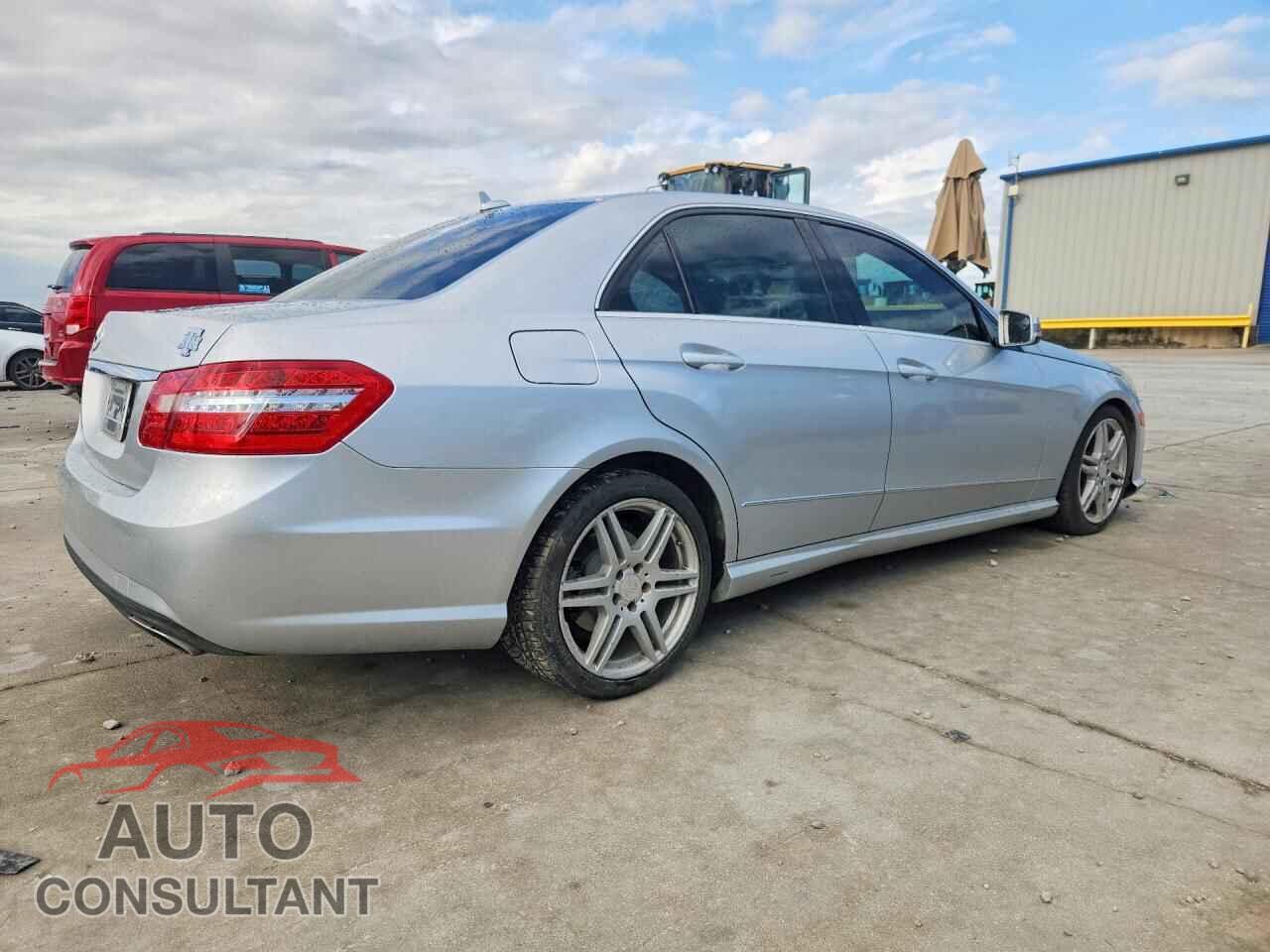 MERCEDES-BENZ E-CLASS 2010 - WDDHF5GB2AA135729