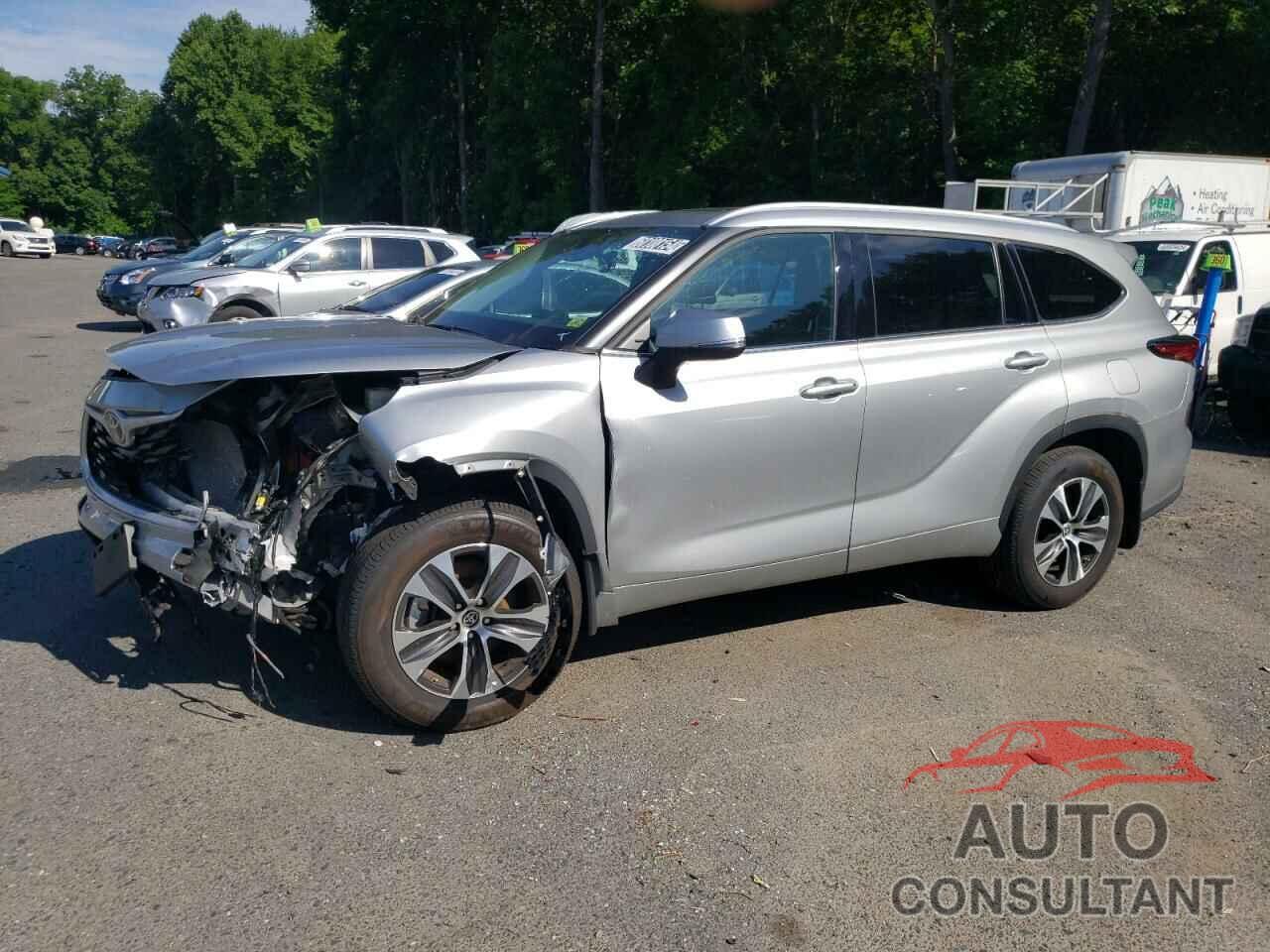 TOYOTA HIGHLANDER 2022 - 5TDHZRBH7NS241784