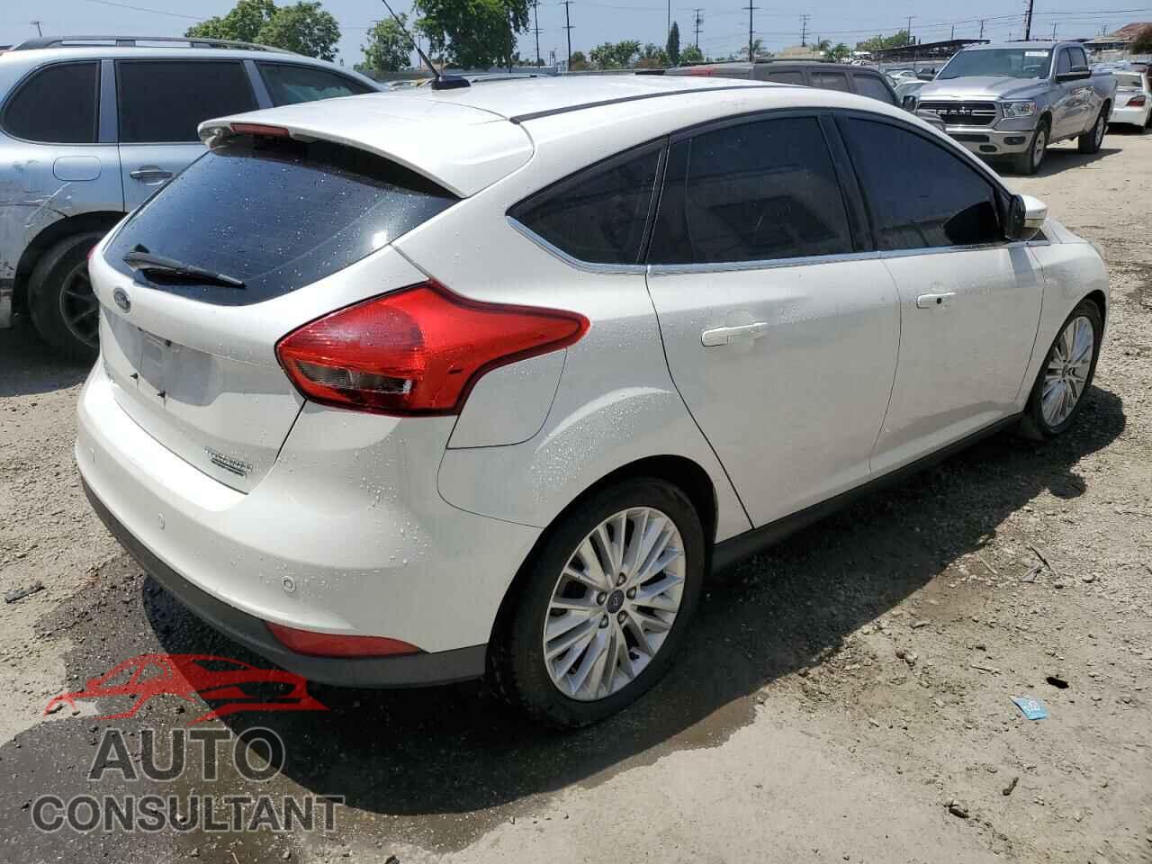 FORD FOCUS 2015 - 1FADP3N23FL375368