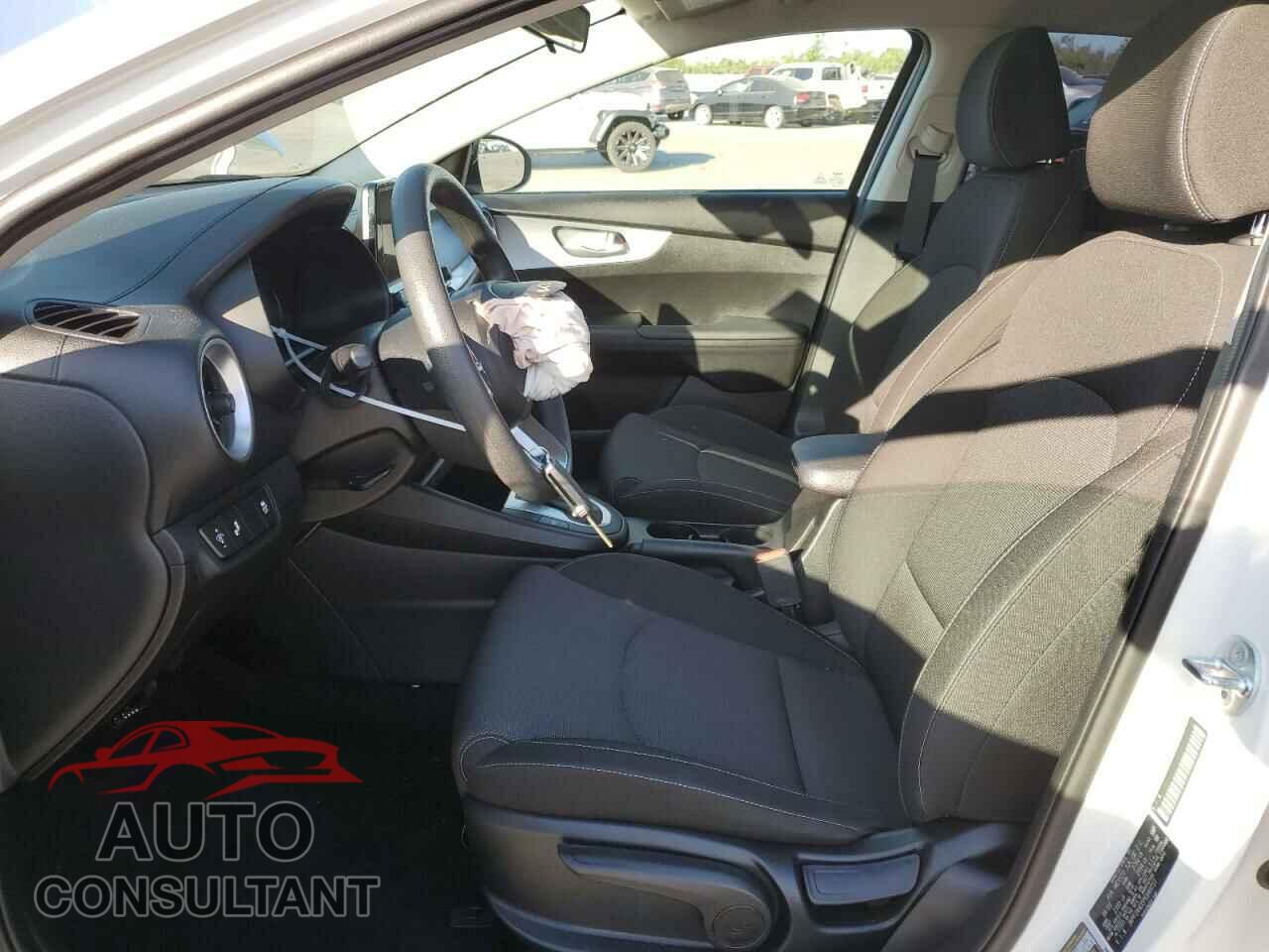 KIA FORTE 2023 - 3KPF24AD5PE649727