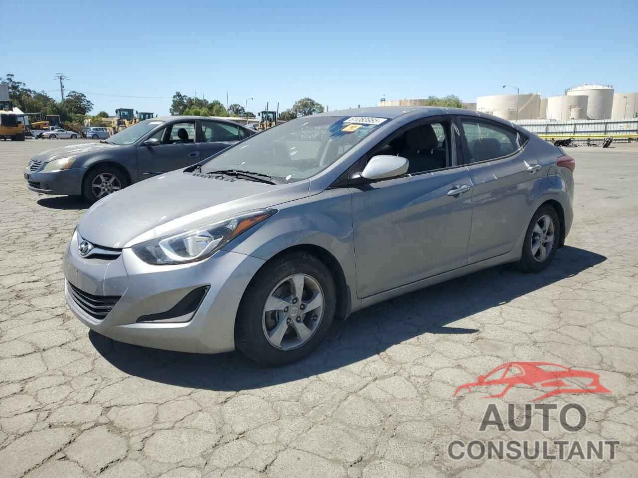 HYUNDAI ELANTRA 2015 - KMHDH4AE9FU311175