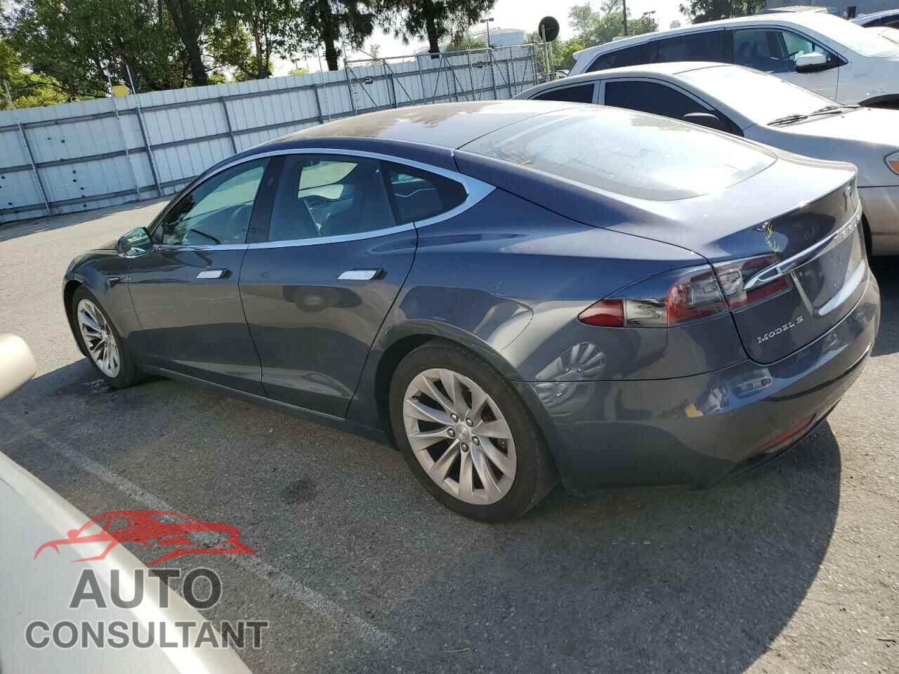 TESLA MODEL S 2017 - 5YJSA1E11HF199151