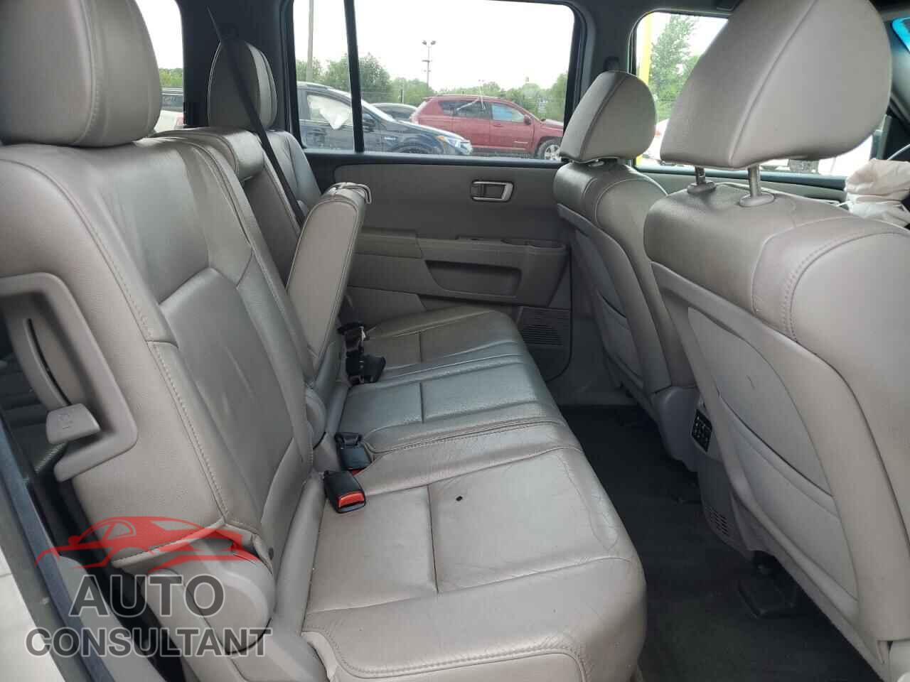 HONDA PILOT 2013 - 5FNYF4H69DB040103