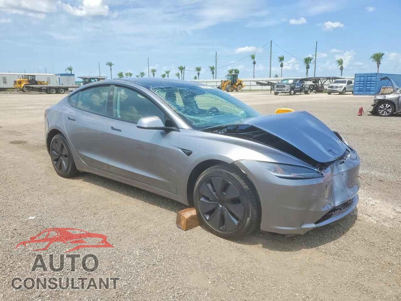 TESLA MODEL 3 2026 - 5YJ3E1EA2TF205606