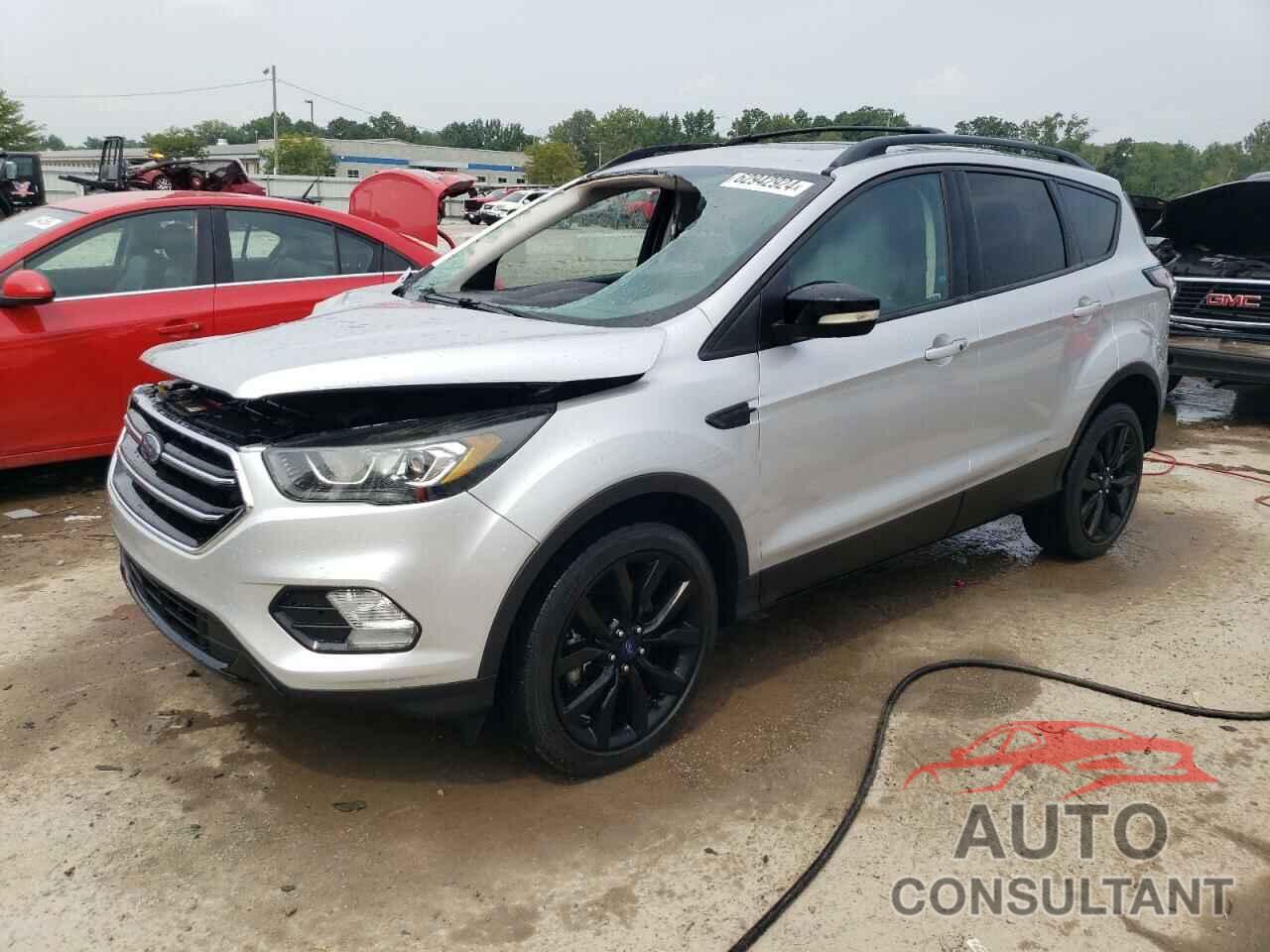 FORD ESCAPE 2017 - 1FMCU9J95HUB71975