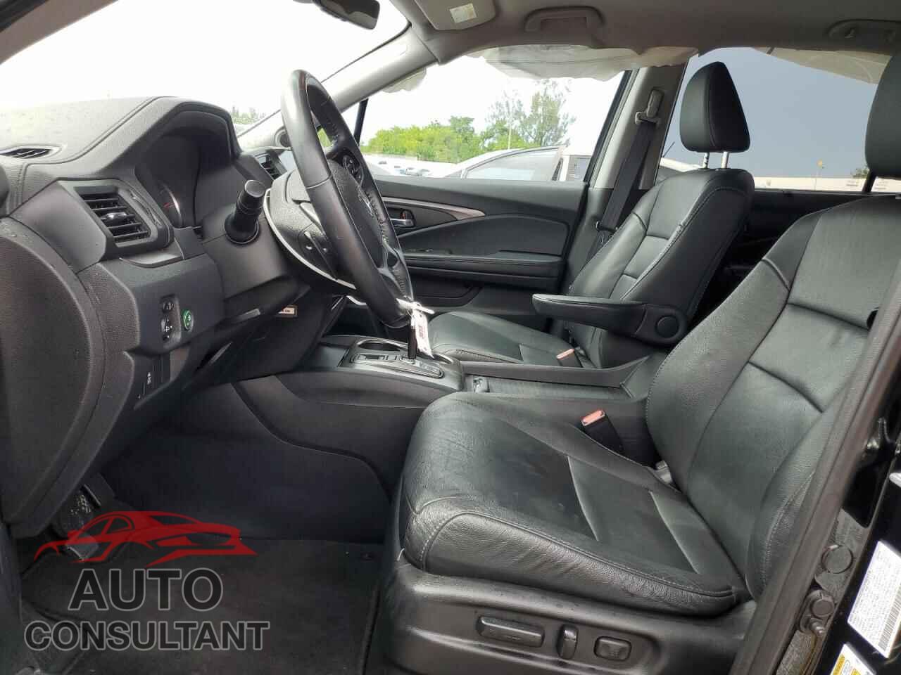HONDA PILOT 2021 - 5FNYF5H50MB044229