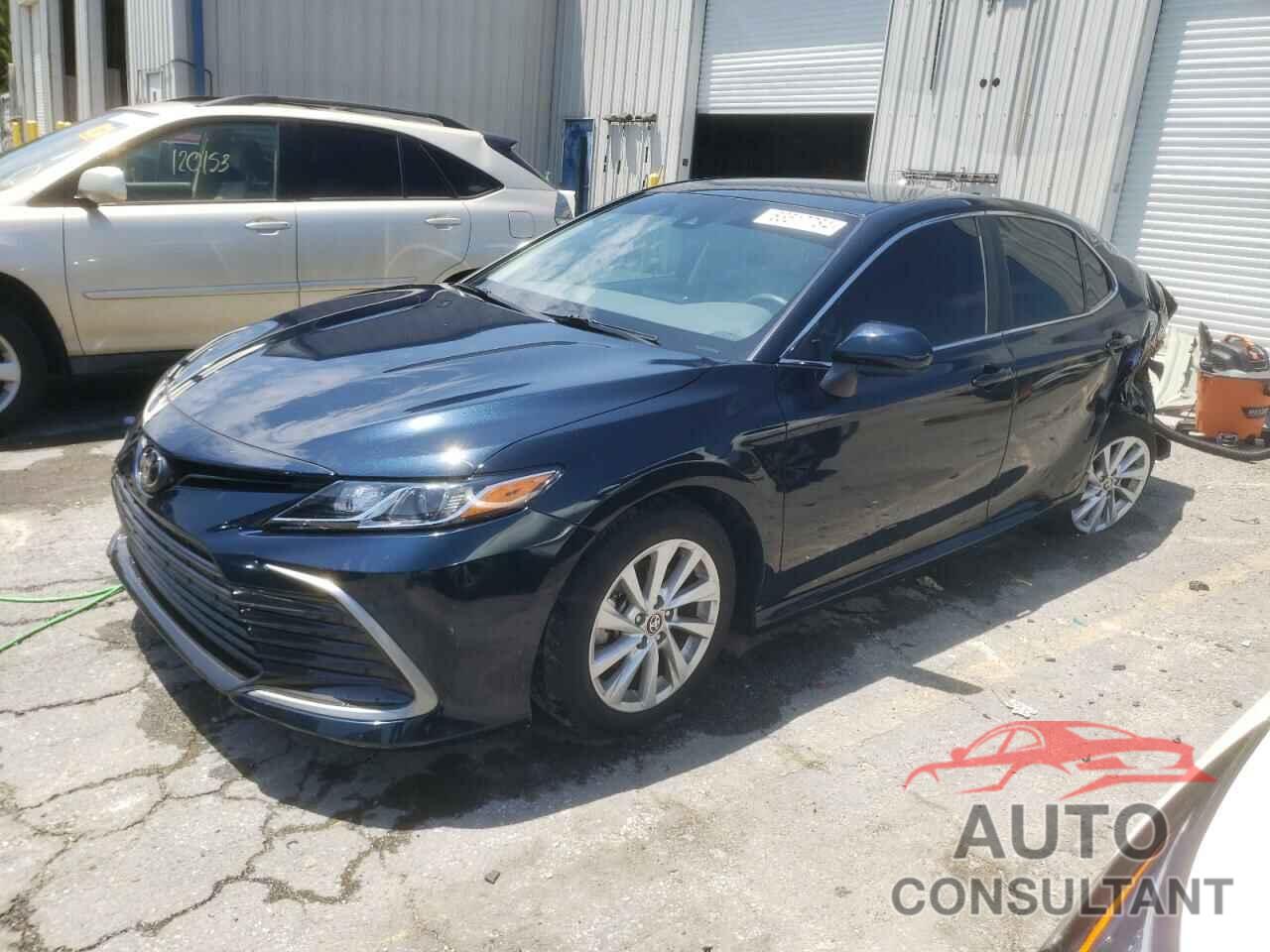 TOYOTA CAMRY 2021 - 4T1C11AK2MU459248
