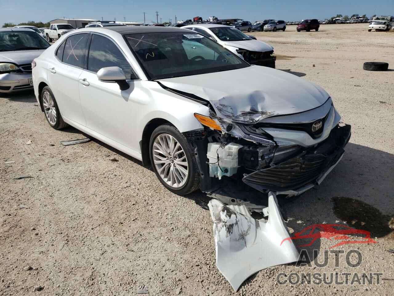 TOYOTA CAMRY 2018 - 4T1B11HK7JU108817
