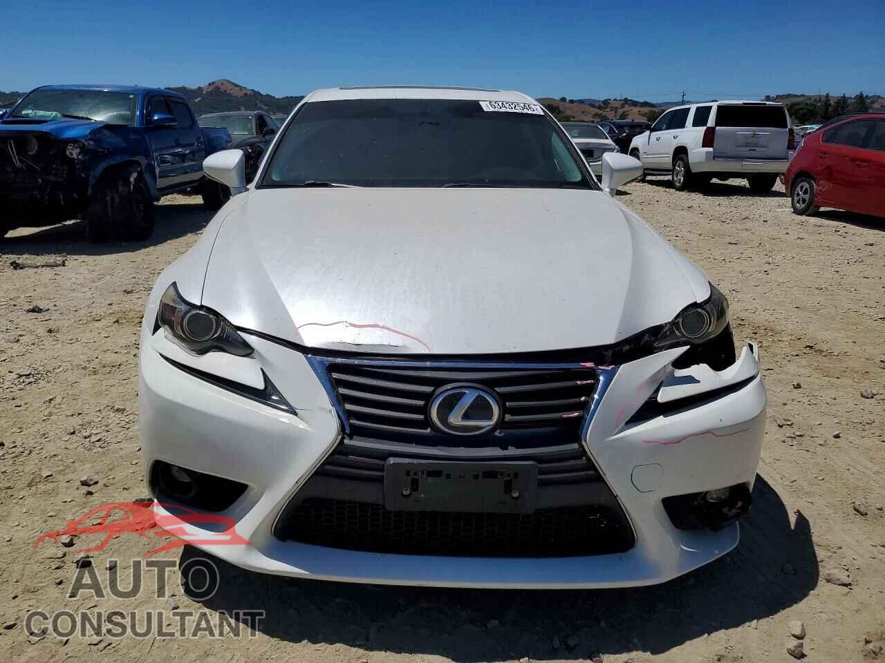 LEXUS IS 2015 - JTHBF1D22F5049865