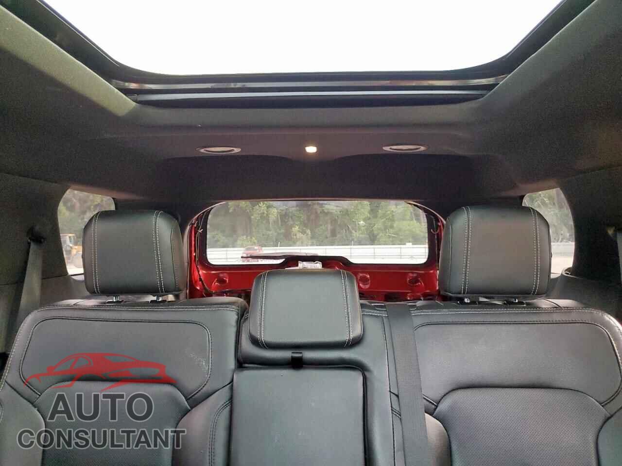 FORD EXPLORER 2018 - 1FM5K7F85JGB99220