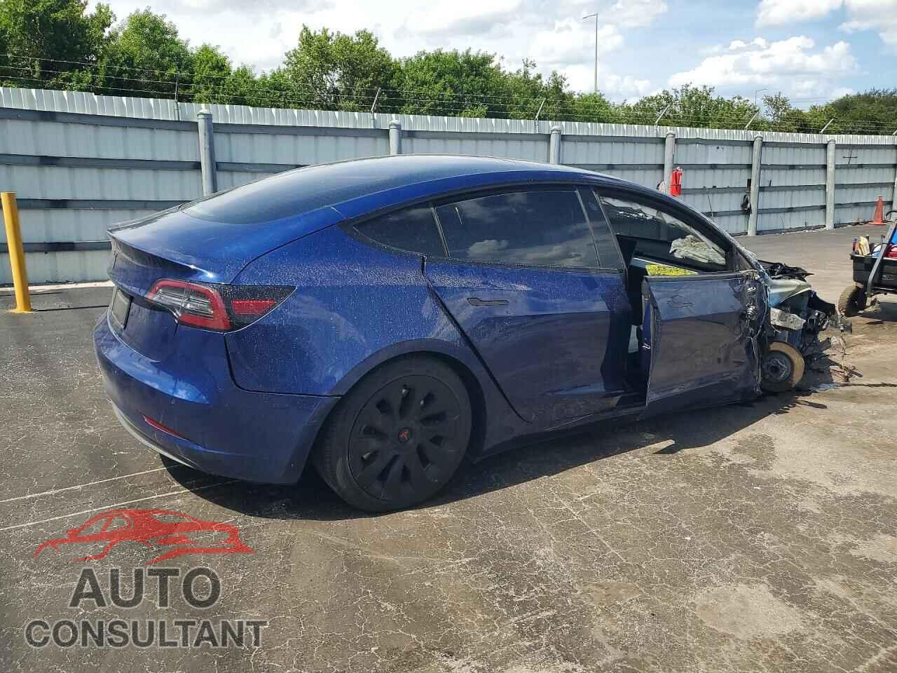 TESLA MODEL 3 2021 - 5YJ3E1EA0MF061538