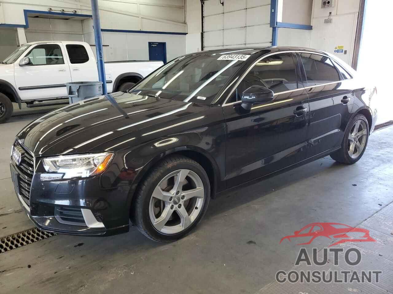 AUDI A3 2019 - WAUBEGFF1KA103193