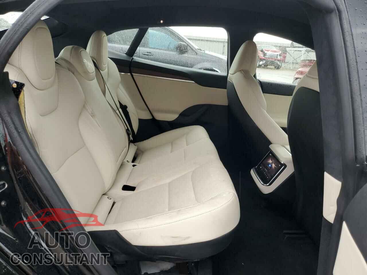 TESLA MODEL S 2021 - 5YJSA1E57MF455936