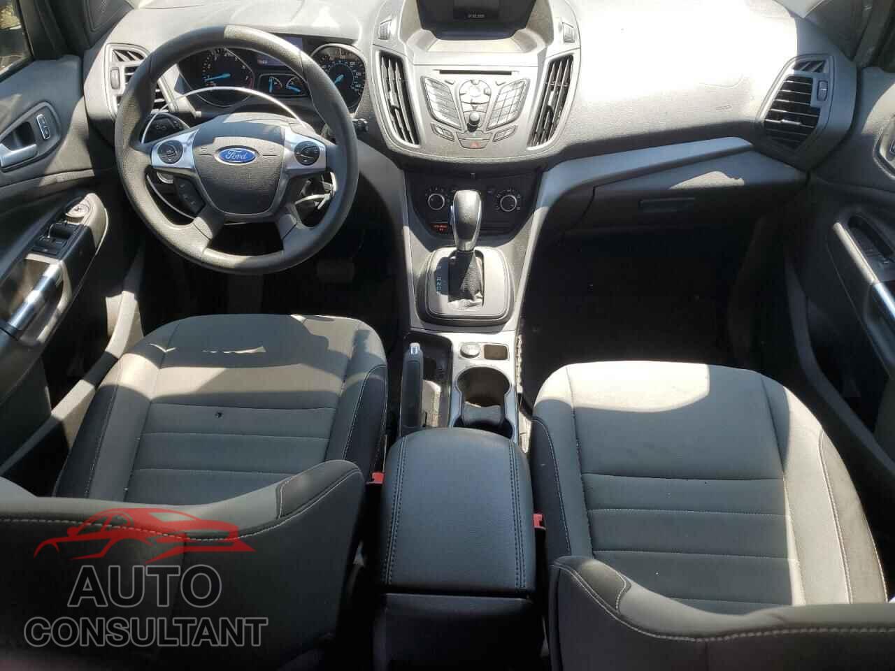 FORD ESCAPE 2015 - 1FMCU0GX1FUC86877