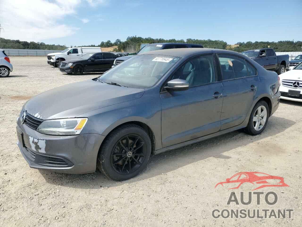 VOLKSWAGEN JETTA 2011 - 3VWLL7AJ4BM077472