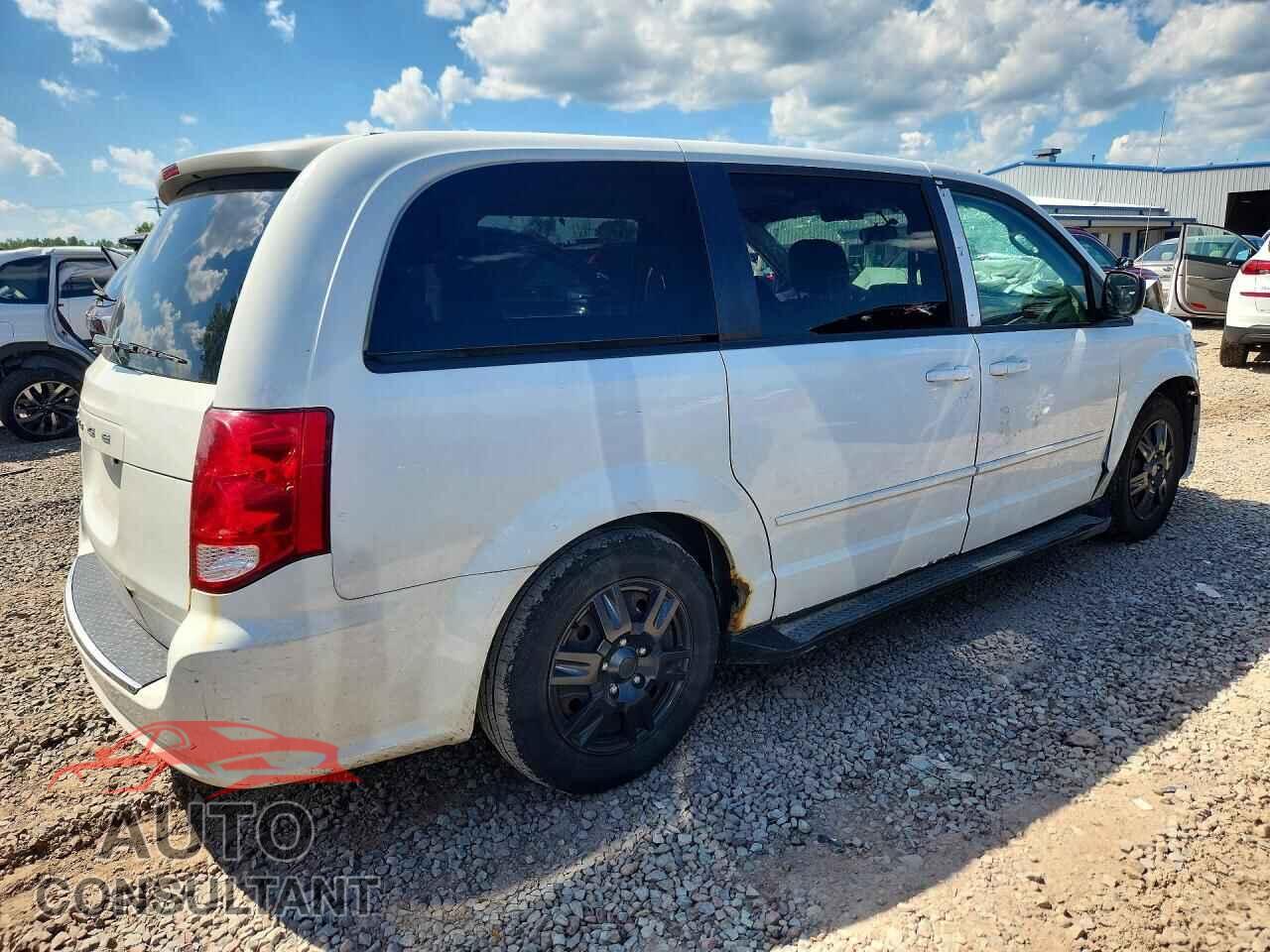 DODGE CARAVAN 2015 - 2C4RDGBG1FR613984