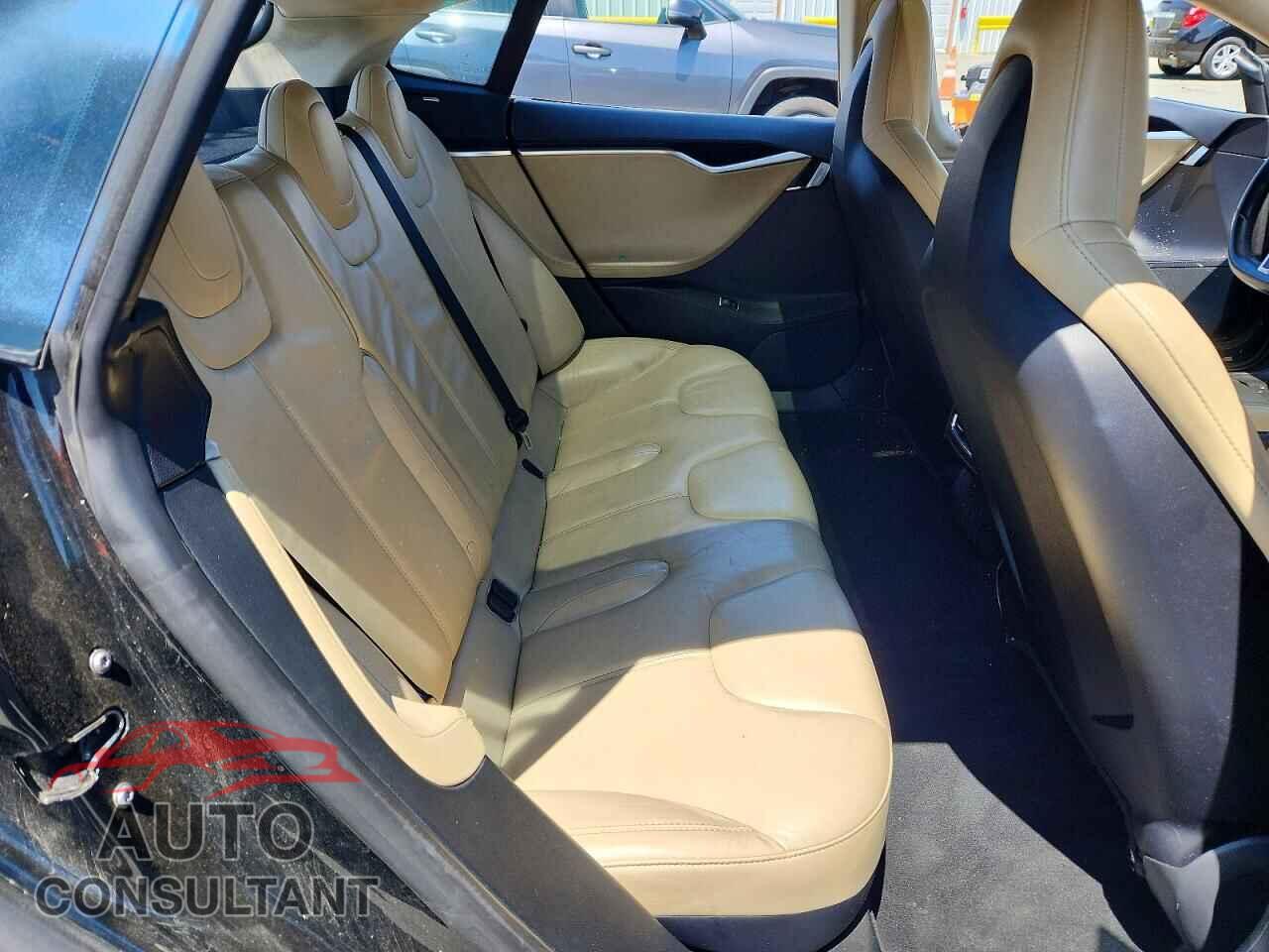 TESLA MODEL S 2013 - 5YJSA1CN0DFP05147