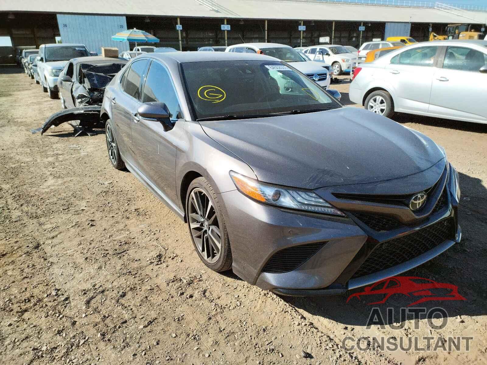 TOYOTA CAMRY 2018 - 4T1B61HKXJU065222