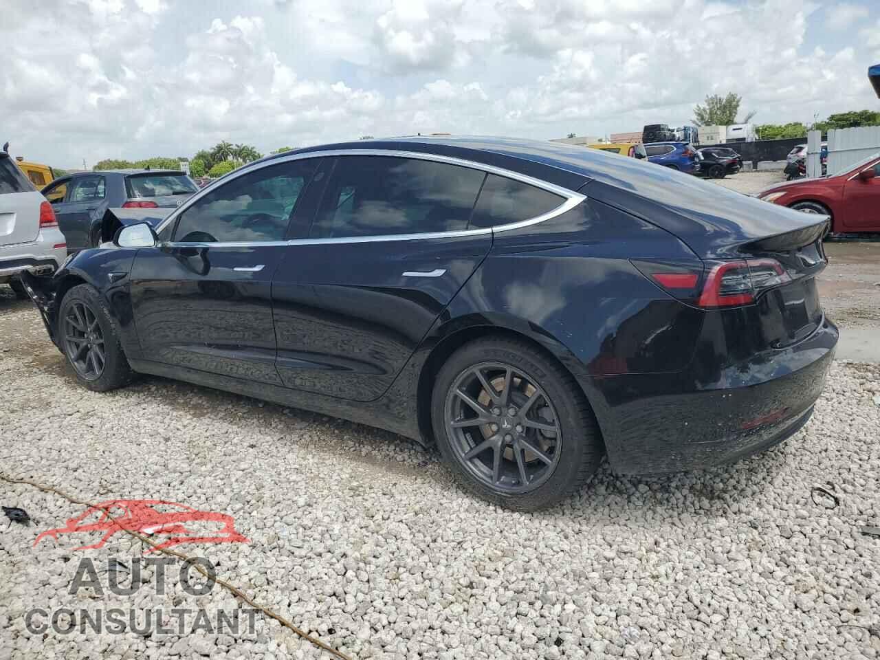 TESLA MODEL 3 2018 - 5YJ3E1EA8JF070421